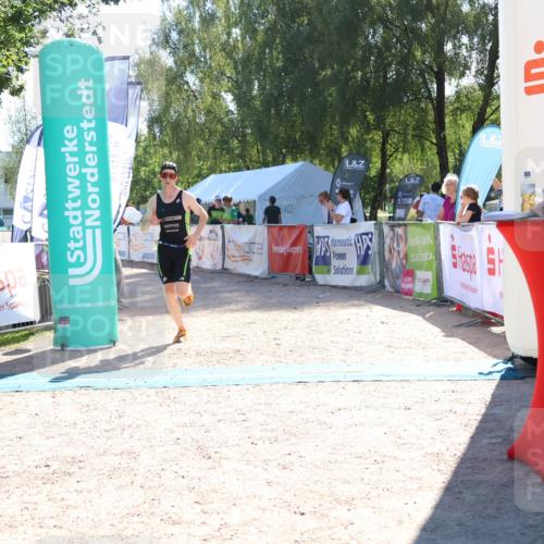 07.09.2025 - 19. Norderstedt Triathlon Zöllner http://msf.ph/oto/8786269 07.09.2025 15:39:34 Ziel 995 meine-sportfotos.de