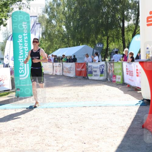 07.09.2025 - 19. Norderstedt Triathlon Zöllner http://msf.ph/oto/8786274 07.09.2025 15:39:35 Ziel 995 meine-sportfotos.de