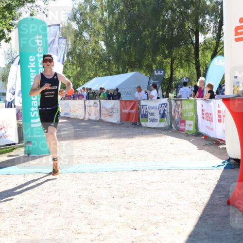07.09.2025 - 19. Norderstedt Triathlon Zöllner http://msf.ph/oto/8786278 07.09.2025 15:39:35 Ziel 995 meine-sportfotos.de
