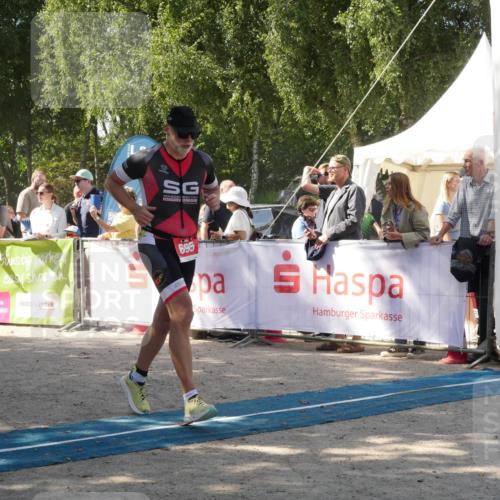 07.09.2025 - 19. Norderstedt Triathlon Zöllner http://msf.ph/oto/8786279 07.09.2025 13:00:47 Ziel 695, 1247 meine-sportfotos.de