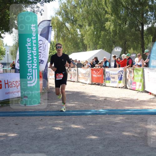 07.09.2025 - 19. Norderstedt Triathlon Zöllner http://msf.ph/oto/8786280 07.09.2025 13:24:48 Ziel 1328 meine-sportfotos.de