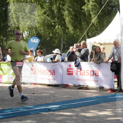 07.09.2025 - 19. Norderstedt Triathlon Zöllner http://msf.ph/oto/8786286 07.09.2025 13:00:48 Ziel 695, 1247 meine-sportfotos.de