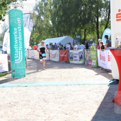 07.09.2025 - 19. Norderstedt Triathlon Zöllner http://msf.ph/oto/8786287 07.09.2025 15:39:39 Ziel 361, 995 meine-sportfotos.de