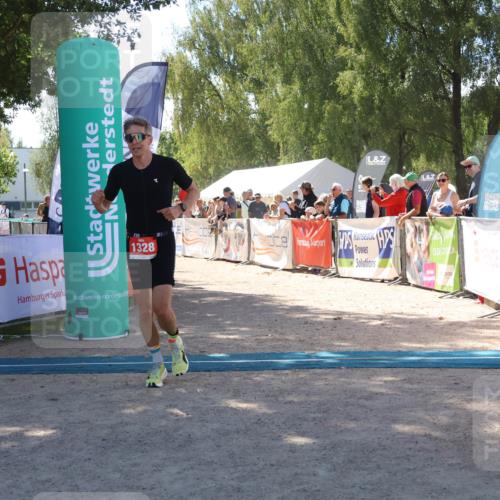 07.09.2025 - 19. Norderstedt Triathlon Zöllner http://msf.ph/oto/8786289 07.09.2025 13:24:48 Ziel 1328 meine-sportfotos.de