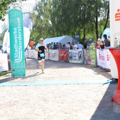 07.09.2025 - 19. Norderstedt Triathlon Zöllner http://msf.ph/oto/8786299 07.09.2025 15:39:39 Ziel 361, 995 meine-sportfotos.de