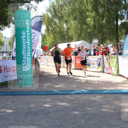 07.09.2025 - 19. Norderstedt Triathlon Zöllner http://msf.ph/oto/8786300 07.09.2025 13:24:56 Ziel 725, 810, 1263 meine-sportfotos.de