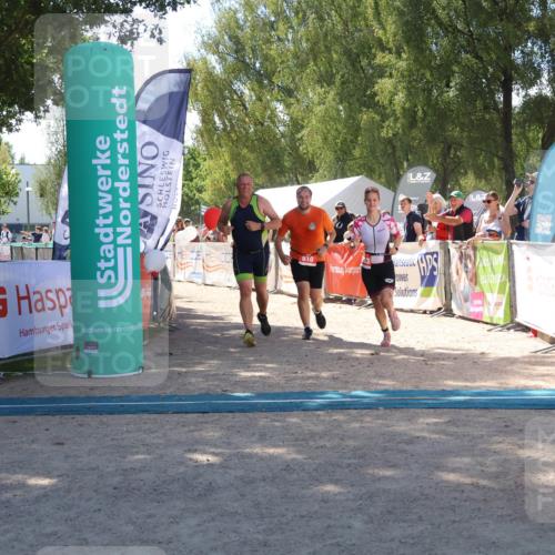 07.09.2025 - 19. Norderstedt Triathlon Zöllner http://msf.ph/oto/8786308 07.09.2025 13:24:57 Ziel 725, 810, 1263 meine-sportfotos.de
