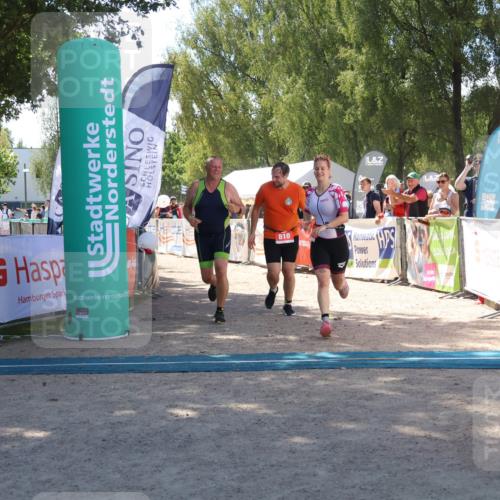 07.09.2025 - 19. Norderstedt Triathlon Zöllner http://msf.ph/oto/8786313 07.09.2025 13:24:58 Ziel 725, 810, 1263 meine-sportfotos.de