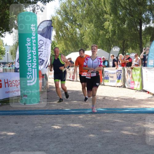 07.09.2025 - 19. Norderstedt Triathlon Zöllner http://msf.ph/oto/8786316 07.09.2025 13:24:58 Ziel 725, 810, 1263 meine-sportfotos.de
