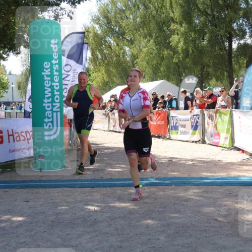 07.09.2025 - 19. Norderstedt Triathlon Zöllner http://msf.ph/oto/8786318 07.09.2025 13:24:58 Ziel 725, 810, 1263 meine-sportfotos.de