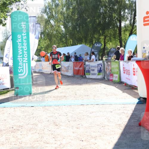 07.09.2025 - 19. Norderstedt Triathlon Zöllner http://msf.ph/oto/8786319 07.09.2025 15:39:57 Ziel 986, 1471 meine-sportfotos.de