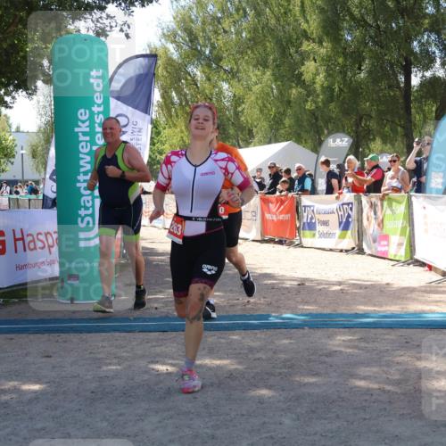 07.09.2025 - 19. Norderstedt Triathlon Zöllner http://msf.ph/oto/8786321 07.09.2025 13:24:59 Ziel 725, 810, 1263 meine-sportfotos.de