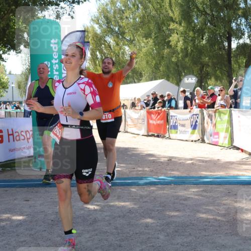 07.09.2025 - 19. Norderstedt Triathlon Zöllner http://msf.ph/oto/8786327 07.09.2025 13:24:59 Ziel 725, 810, 1263 meine-sportfotos.de