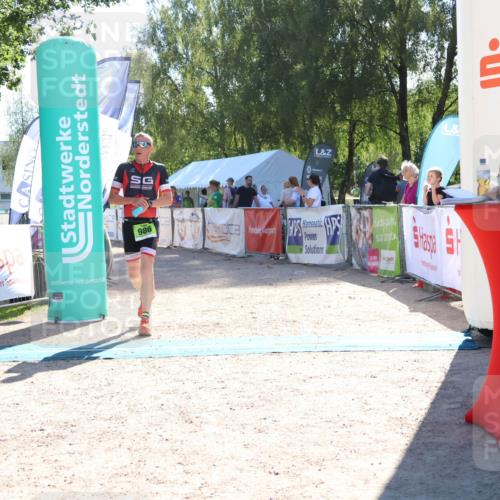 07.09.2025 - 19. Norderstedt Triathlon Zöllner http://msf.ph/oto/8786333 07.09.2025 15:39:58 Ziel 986, 1465 meine-sportfotos.de