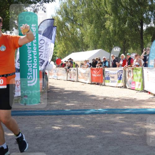 07.09.2025 - 19. Norderstedt Triathlon Zöllner http://msf.ph/oto/8786340 07.09.2025 13:25:00 Ziel 725, 810, 1263 meine-sportfotos.de