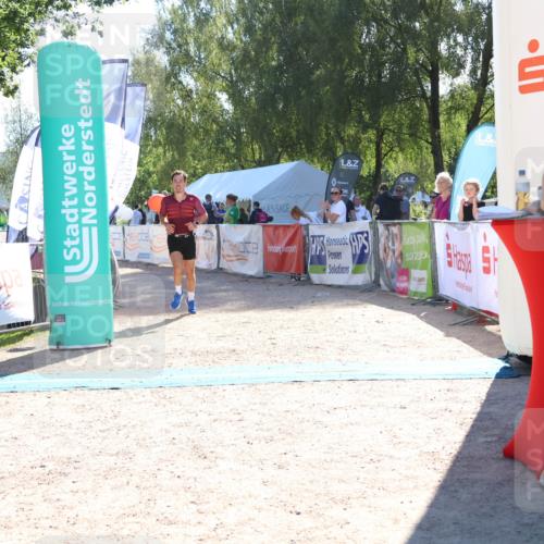 07.09.2025 - 19. Norderstedt Triathlon Zöllner http://msf.ph/oto/8786354 07.09.2025 15:40:02 Ziel 986, 1465 meine-sportfotos.de