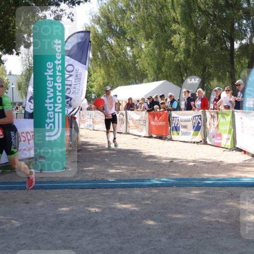 07.09.2025 - 19. Norderstedt Triathlon Zöllner http://msf.ph/oto/8786355 07.09.2025 13:25:13 Ziel 1366, 1396 meine-sportfotos.de