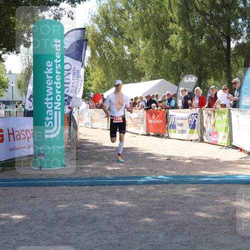 07.09.2025 - 19. Norderstedt Triathlon Zöllner http://msf.ph/oto/8786363 07.09.2025 13:25:14 Ziel 1366, 1396 meine-sportfotos.de