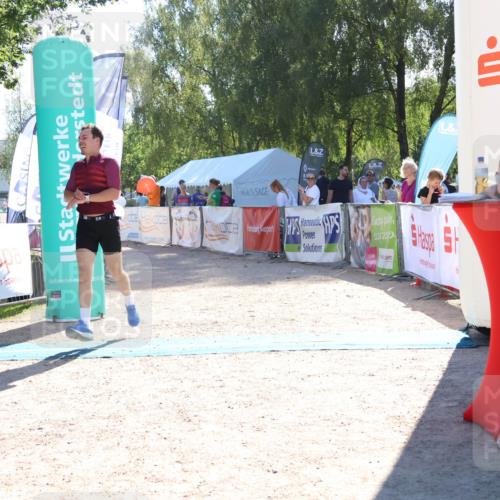 07.09.2025 - 19. Norderstedt Triathlon Zöllner http://msf.ph/oto/8786373 07.09.2025 15:40:03 Ziel 986, 1465 meine-sportfotos.de