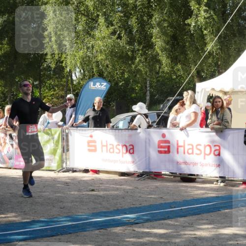 07.09.2025 - 19. Norderstedt Triathlon Zöllner http://msf.ph/oto/8786390 07.09.2025 13:02:55 Ziel 260 meine-sportfotos.de