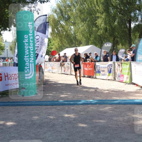07.09.2025 - 19. Norderstedt Triathlon Zöllner http://msf.ph/oto/8786394 07.09.2025 13:25:28 Ziel 813 meine-sportfotos.de