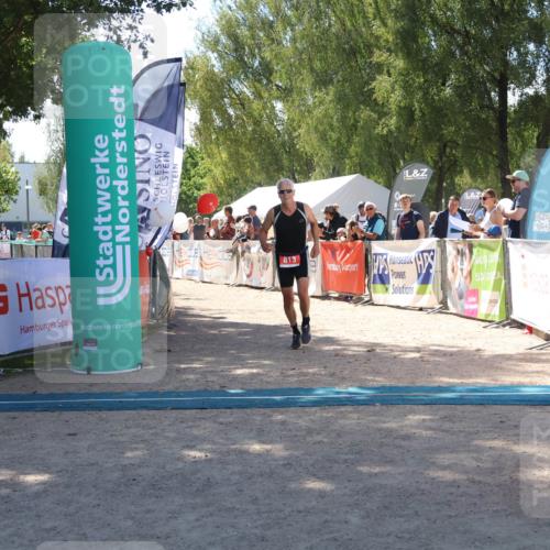 07.09.2025 - 19. Norderstedt Triathlon Zöllner http://msf.ph/oto/8786401 07.09.2025 13:25:29 Ziel 813 meine-sportfotos.de