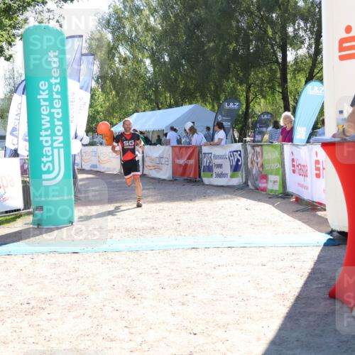 07.09.2025 - 19. Norderstedt Triathlon Zöllner http://msf.ph/oto/8786403 07.09.2025 15:40:22 Ziel 982 meine-sportfotos.de