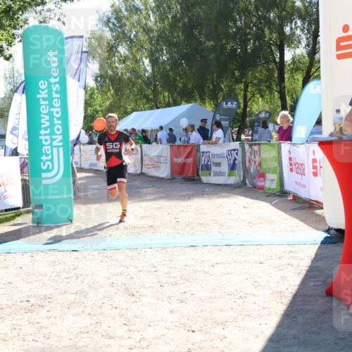 07.09.2025 - 19. Norderstedt Triathlon Zöllner http://msf.ph/oto/8786411 07.09.2025 15:40:23 Ziel 982 meine-sportfotos.de
