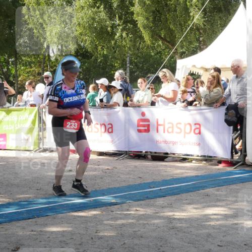 07.09.2025 - 19. Norderstedt Triathlon Zöllner http://msf.ph/oto/8786415 07.09.2025 13:03:43 Ziel 233, 1251 meine-sportfotos.de