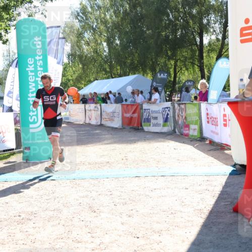 07.09.2025 - 19. Norderstedt Triathlon Zöllner http://msf.ph/oto/8786417 07.09.2025 15:40:23 Ziel 982 meine-sportfotos.de