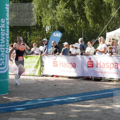 07.09.2025 - 19. Norderstedt Triathlon Zöllner http://msf.ph/oto/8786426 07.09.2025 13:03:46 Ziel 233, 721, 1251 meine-sportfotos.de
