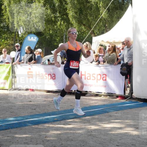 07.09.2025 - 19. Norderstedt Triathlon Zöllner http://msf.ph/oto/8786433 07.09.2025 13:03:47 Ziel 233, 721, 1251 meine-sportfotos.de