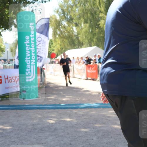07.09.2025 - 19. Norderstedt Triathlon Zöllner http://msf.ph/oto/8786450 07.09.2025 13:25:53 Ziel 171 meine-sportfotos.de