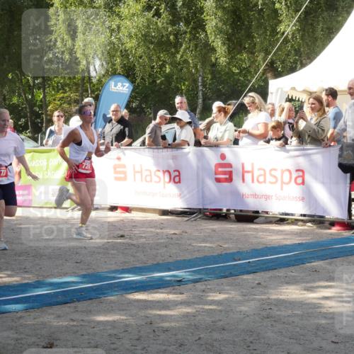 07.09.2025 - 19. Norderstedt Triathlon Zöllner http://msf.ph/oto/8786453 07.09.2025 13:03:55 Ziel 182, 207, 273, 721, 724 meine-sportfotos.de