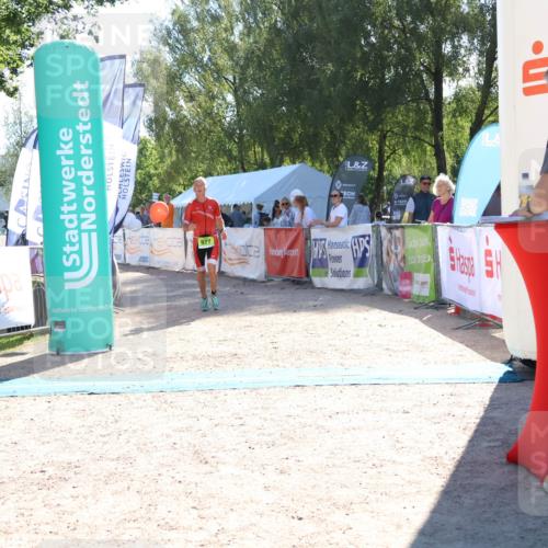 07.09.2025 - 19. Norderstedt Triathlon Zöllner http://msf.ph/oto/8786454 07.09.2025 15:40:26 Ziel 977, 982 meine-sportfotos.de