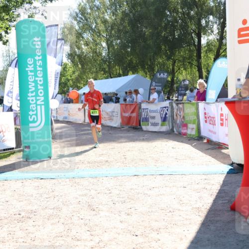 07.09.2025 - 19. Norderstedt Triathlon Zöllner http://msf.ph/oto/8786460 07.09.2025 15:40:27 Ziel 977, 982 meine-sportfotos.de
