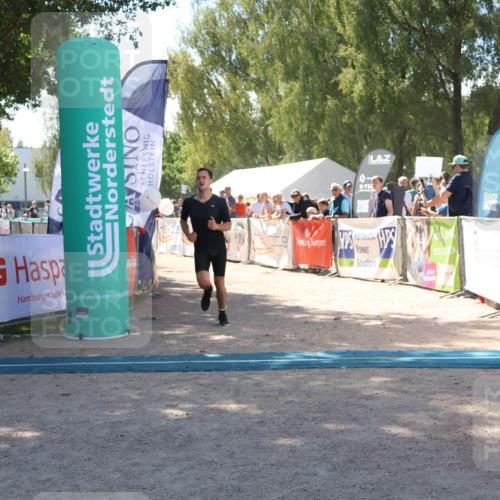 07.09.2025 - 19. Norderstedt Triathlon Zöllner http://msf.ph/oto/8786461 07.09.2025 13:25:54 Ziel 171 meine-sportfotos.de