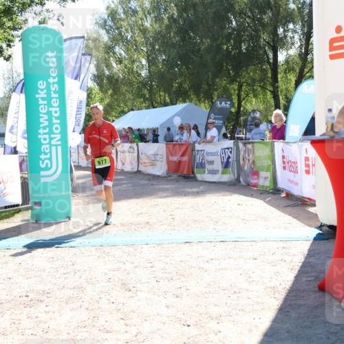 07.09.2025 - 19. Norderstedt Triathlon Zöllner http://msf.ph/oto/8786465 07.09.2025 15:40:28 Ziel 977, 982 meine-sportfotos.de