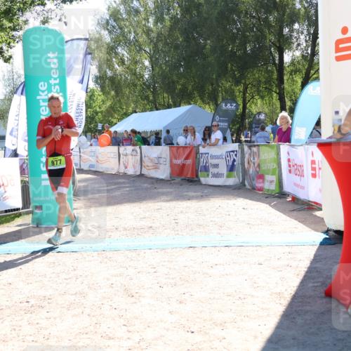 07.09.2025 - 19. Norderstedt Triathlon Zöllner http://msf.ph/oto/8786477 07.09.2025 15:40:29 Ziel 977, 982 meine-sportfotos.de