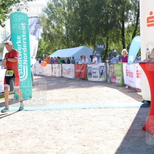 07.09.2025 - 19. Norderstedt Triathlon Zöllner http://msf.ph/oto/8786479 07.09.2025 15:40:29 Ziel 977, 982 meine-sportfotos.de