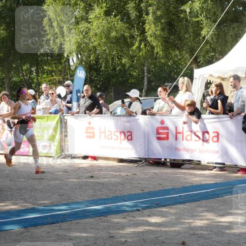 07.09.2025 - 19. Norderstedt Triathlon Zöllner http://msf.ph/oto/8786528 07.09.2025 13:04:54 Ziel  meine-sportfotos.de