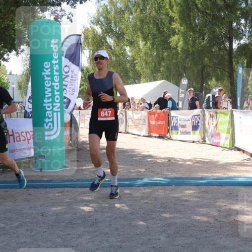 07.09.2025 - 19. Norderstedt Triathlon Zöllner http://msf.ph/oto/8786551 07.09.2025 13:26:32 Ziel 247, 847 meine-sportfotos.de