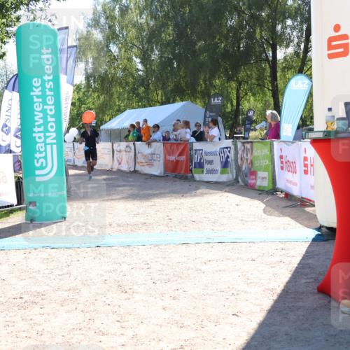 07.09.2025 - 19. Norderstedt Triathlon Zöllner http://msf.ph/oto/8786593 07.09.2025 15:42:25 Ziel 877 meine-sportfotos.de