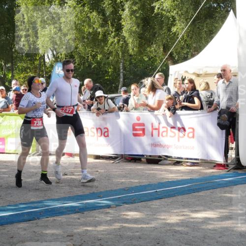 07.09.2025 - 19. Norderstedt Triathlon Zöllner http://msf.ph/oto/8786594 07.09.2025 13:05:56 Ziel 737, 738 meine-sportfotos.de