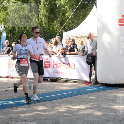 07.09.2025 - 19. Norderstedt Triathlon Zöllner http://msf.ph/oto/8786596 07.09.2025 13:05:56 Ziel 737, 738 meine-sportfotos.de
