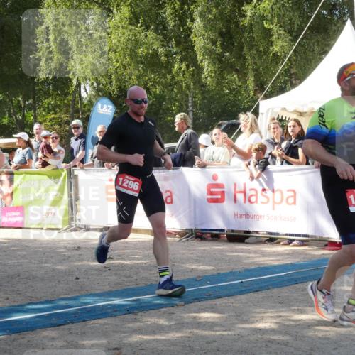 07.09.2025 - 19. Norderstedt Triathlon Zöllner http://msf.ph/oto/8786627 07.09.2025 13:06:25 Ziel 1237, 1260, 1296 meine-sportfotos.de
