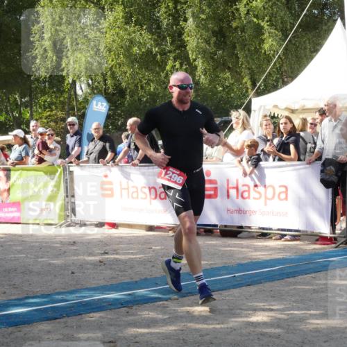 07.09.2025 - 19. Norderstedt Triathlon Zöllner http://msf.ph/oto/8786629 07.09.2025 13:06:25 Ziel 1237, 1260, 1296 meine-sportfotos.de