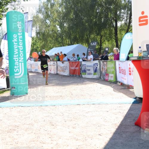 07.09.2025 - 19. Norderstedt Triathlon Zöllner http://msf.ph/oto/8786631 07.09.2025 15:42:30 Ziel 877, 1026 meine-sportfotos.de