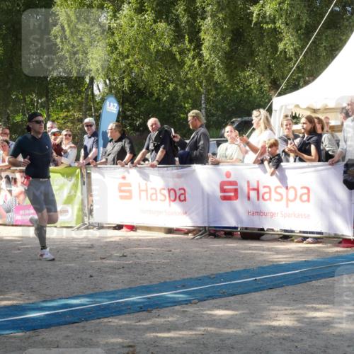 07.09.2025 - 19. Norderstedt Triathlon Zöllner http://msf.ph/oto/8786641 07.09.2025 13:06:32 Ziel 293, 811, 1260 meine-sportfotos.de