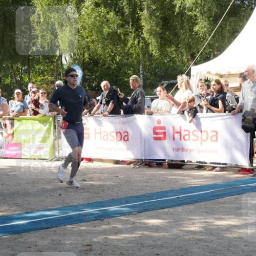 07.09.2025 - 19. Norderstedt Triathlon Zöllner http://msf.ph/oto/8786644 07.09.2025 13:06:33 Ziel 293, 811, 1260 meine-sportfotos.de